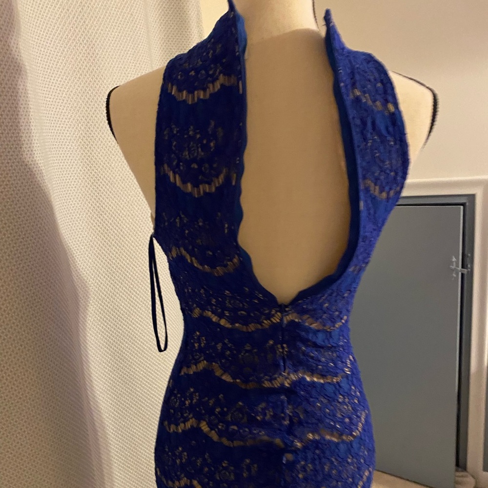 BLUE LACE DRESS - Picture 2 of 3